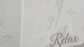 Vape in bathtub whit Anna Sparkle