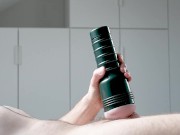 Branlette grosse bite avec Fleshight en slow motion, grosse éjaculation