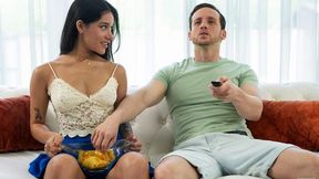 Watch passionate Carolina Guerrero's scene
