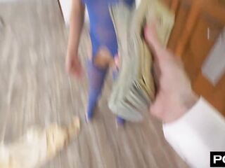 Expert Bitch Drains Her Customer's Penis In Her Vagina