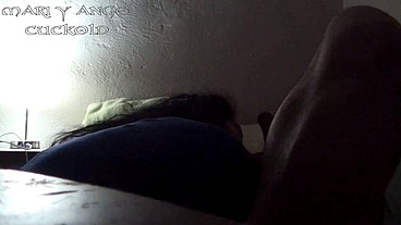 Mi novio me folla frente al cornudo una ves mas