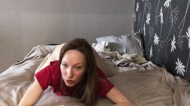 Hot brunette masturbates to screaming orgasm with toy