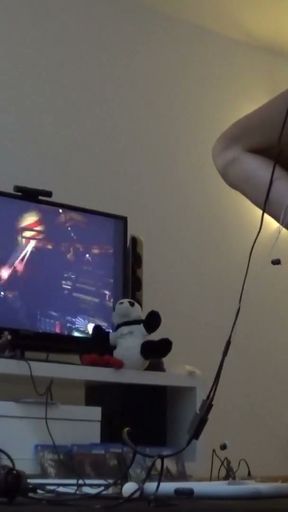 Playing an Horror Game on New Playstation 4 VR with sisters   Clip 1