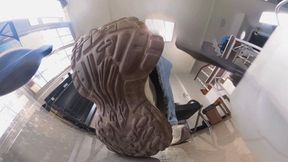 6K YIDE came home from work and had the odor of his sports shoes analyzed by Jamie