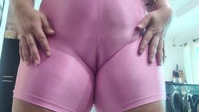 assim trato o corno do meu marido gil corno manso mas feliz !!! viciado no meu bucetao peludo