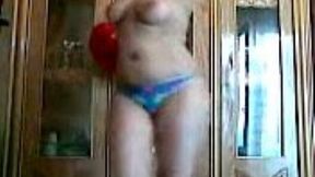 Egyptian girlfriend dances for me teasing with her big booty
