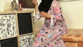 ”Hot Girl in hijab wants to look nice”