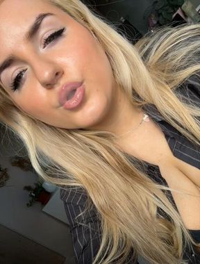 FinDom Smoking Challenge!