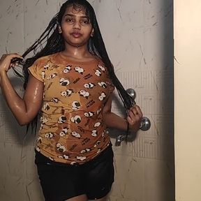 Sexy Indian Girl Alia Advani Wet Shower Tease