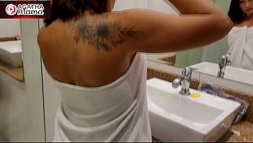 Eu, Agatha Mama em Banho quente   toalha curtinha &mdash_ toalha cai, calcinha some e eu esquento tudo - Gratuito