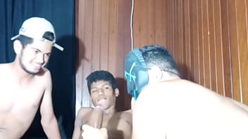 Nego jao levando um Boquete safado com Lucas Tork e sua amigo