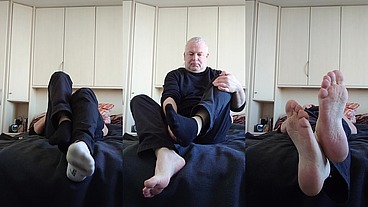 Mein Fußfetisch mit Sneaker Socken