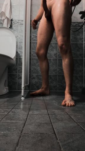 Showing my dick in the shower