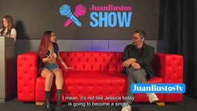 Colombian Mexicana beauty Jessica Sodi in public show with fan