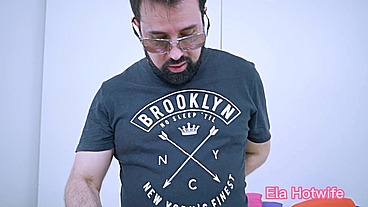 Sexo Hard! Ele fudeu forte nós DUAS no CUZINHO!