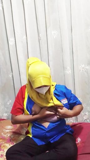 Indomaret Employee Girl Masturbates