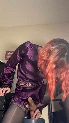 Jess Silk Rides Dildo