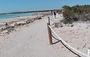 04 Szene Maja Lucas Mallorca - Scene 1