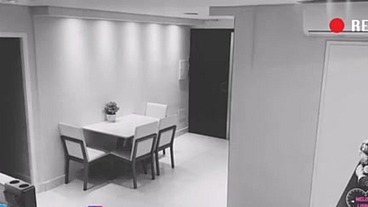 Ladrão rouba minha casa e ainda me fode sem camisinha / Thief steals my house and still fucks me without a condom