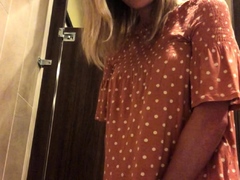 Hot amateur blonde pregnant toying her pussy solo