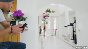 Dont Break Me - Petite Kenzie Kai Sets up Party &amp; Seduces Xander for a Kitchen Spanking &amp; Pile Driving Session