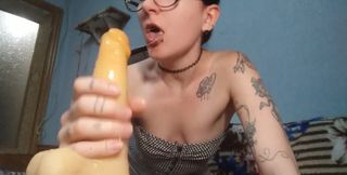 Skinny Hot MILF Needs Your Bigload