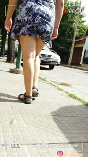 public anal masturbation in the public road showing the vagina in the street risking caught