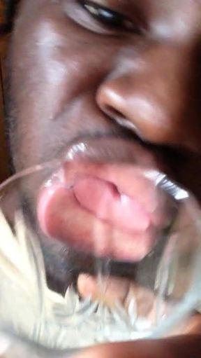 Fetish French Kissing the bottle glass 1