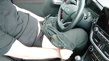 Notgeil im Auto 1 ** Cock Ringe **