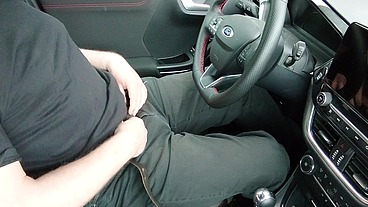 Notgeil im Auto 1 ** Cock Ringe **