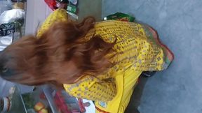 Pakistani Beautiful Bhabi Clean Fridge in Winter