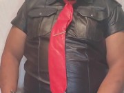 Big boy cant fit in his lederhosen