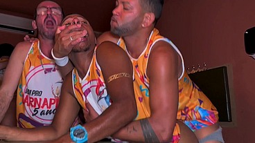 Do bloco de rua para a casa de suruba do centro de São Paulo, todos os corpos, gostos e sabores - PARTE FINAL.