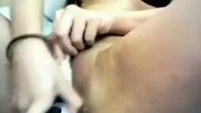 I wanna lick this hottie's pussy especially after it's been well toyed