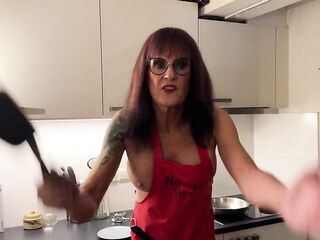 Trans Mastix Naomiperv Makes Breakfast for U Using a Speculumher Thrall.