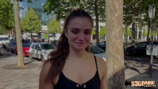 Γαλλίδα Λόρεν Γουόκερ κάρφωσε στο σκληρό πρωκτικό ομαδικό σεξ