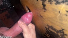 encontrei o gostoso rico marlon cacando no glory hole