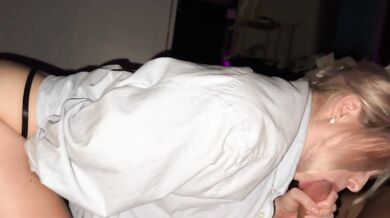 Horny neighbor fucks me instead of studying for exams