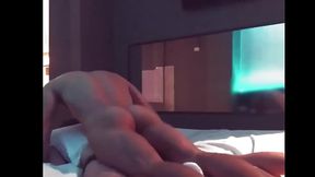 Le pongo el culo a mi compa&ntilde_ero de cuarto y me folla despues de unos tragos en el bar