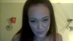 Sandy Jones Show Her Amazing Body in Her Bed