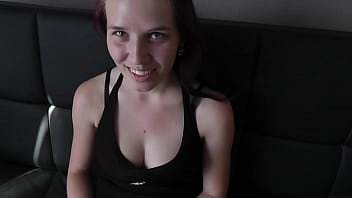 25-1 Babe fucks for creampie