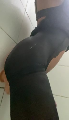 Cumming through the ass