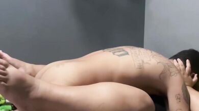 Chupando a buceta da gordinha e fazendo ela delirar de tesão