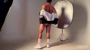 sesion de fotos con el fotografo y me la termina chupando