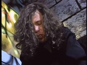Sexy brunette gives great head behind a dumpster