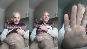 torogrosso - update #9 - sborrata con la mano in primo piano sporca di sperma - may 21, 2024