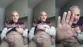 torogrosso - update #9 - sborrata con la mano in primo piano sporca di sperma - may 21, 2024