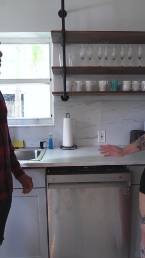 Dinner Date Creampie ft Gracie Squirts   Clip 1