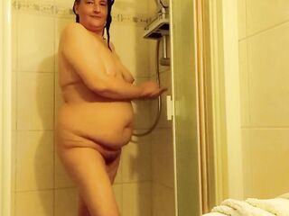 Real Mature Woman in the Shower – Soft Belly & Natural Curves