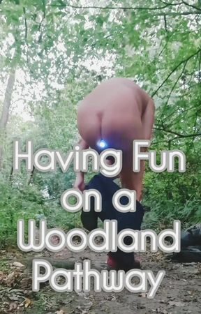 Woodland Buttplug with Masturbation &amp; Cum